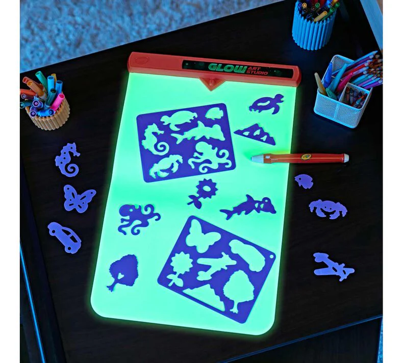 Crayola Glow Art Studio - Image 4