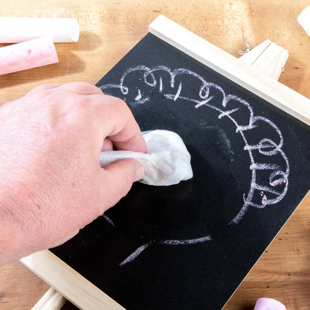 Mont Marte Chalkboard Easel Medium - Image 4