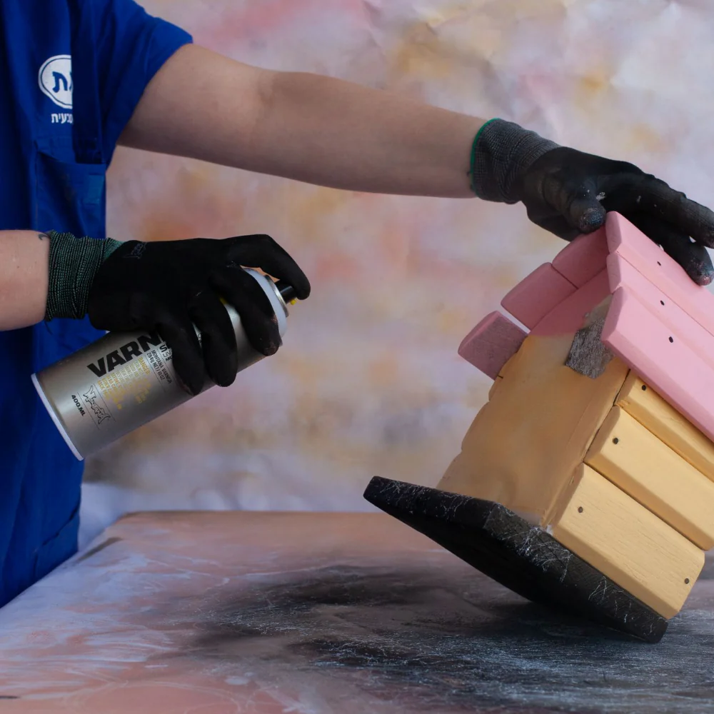 Montana Spray Varnish Gloss - Image 4